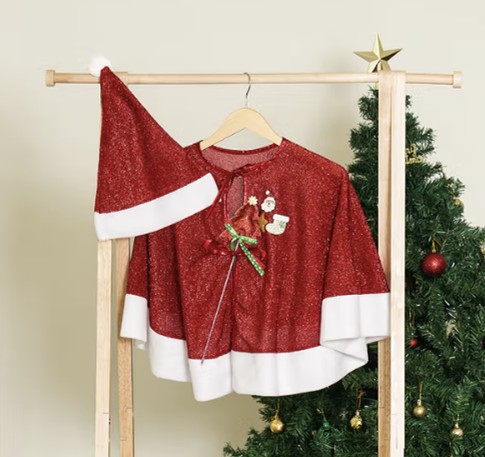 크리스마스앳홈 블링블링 어린이 망토＆모자 세트(품번: 1066821) 사진=다이소공식홈페이지