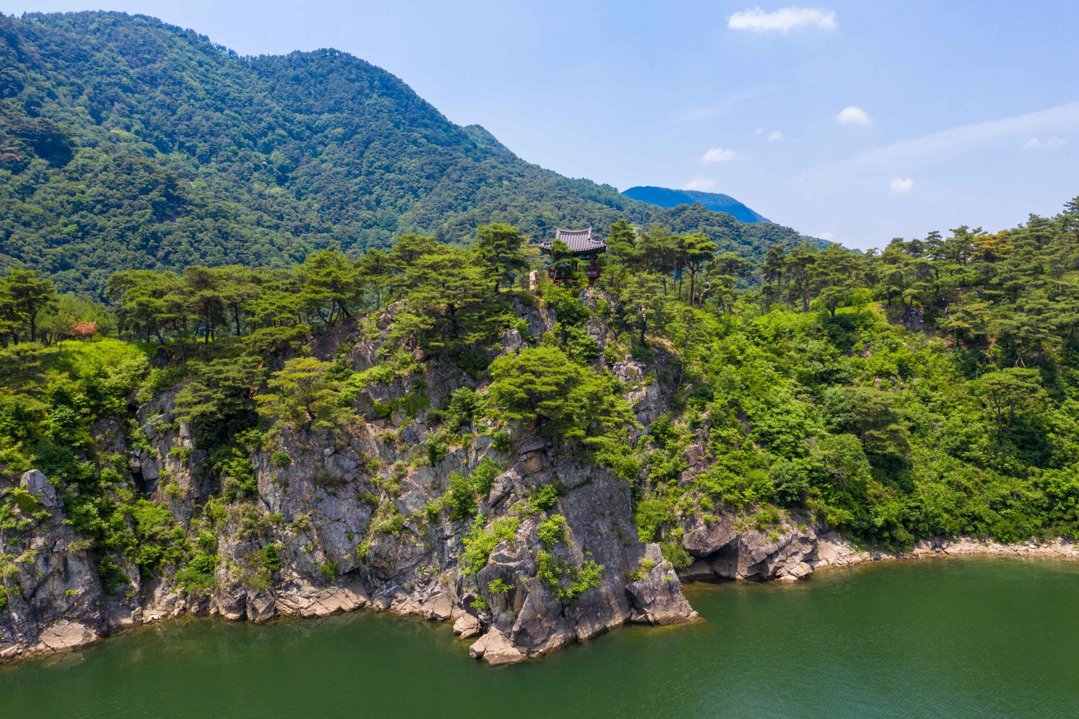 “여기 왜 이제 알았지?” 인파 피해 떠나는 숨겨진 힐링 국내 소도시 여행 TOP 5