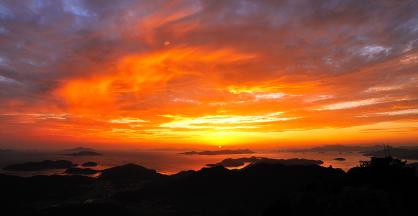 미륵산 정상으로 오르는 통영 여행 필수 코스, 통영 케이블카
