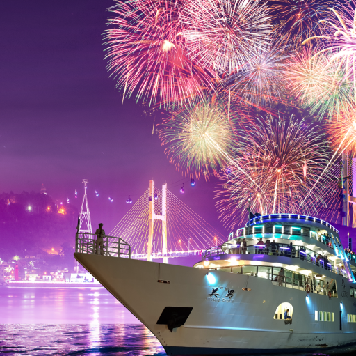 “그냥 유람선인 줄 알았는데?”… 여수 밤바다를 바꿔놓은 크루즈