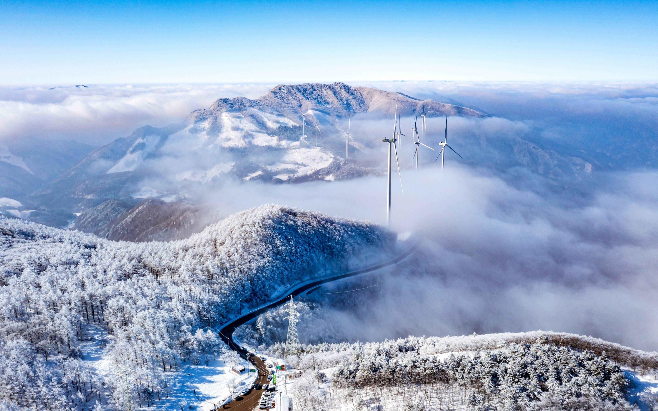 “차 타고 여기까지 온다고?” 설국으로 이어지는 해발 1,330m 겨울 만항재